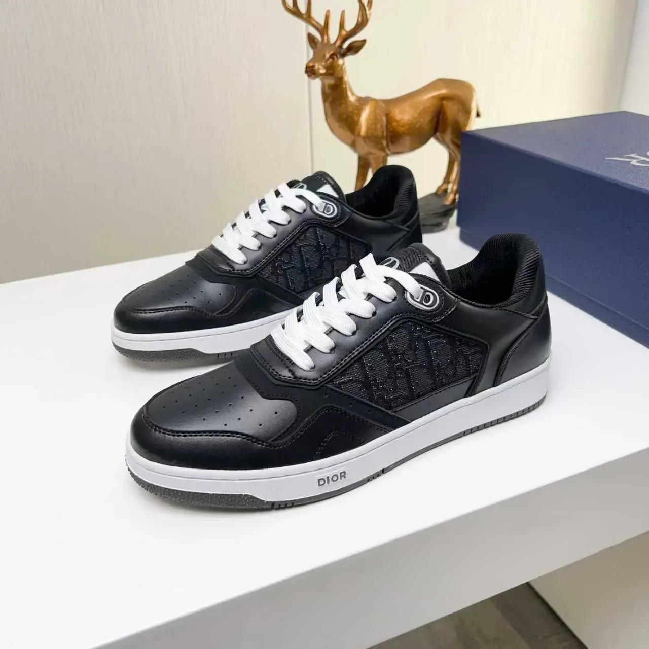 Dior B23 Black Leather and Oblique Jacquard Lifestyle Sneakers 4