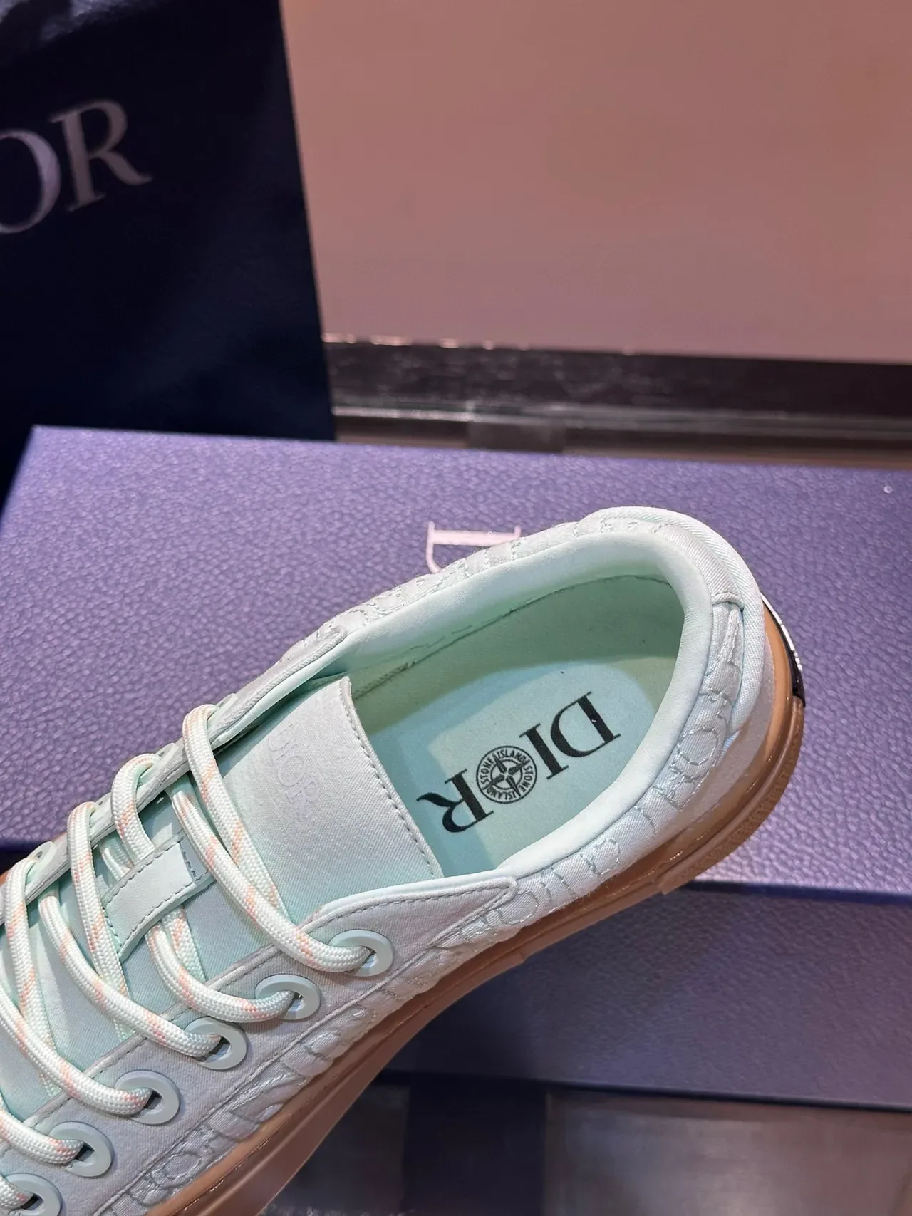 Dior B23 Monogramme embossé Aqua et Gum Lifestyle Sneakers 3