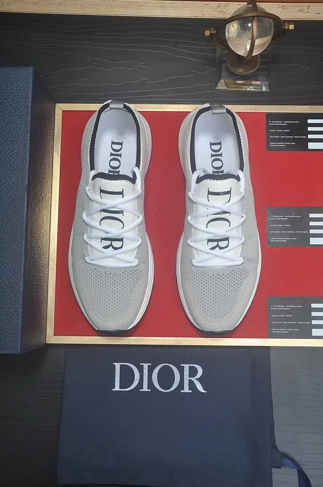 Dior B23 Gray Black Knit Mesh Upper Integrated Lace System Lifestyle Sneakers 2