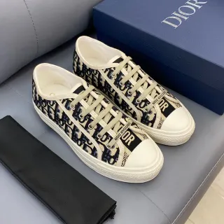 Dior B23 Oblique Monogram Beige and Navy sneakers lifestyle