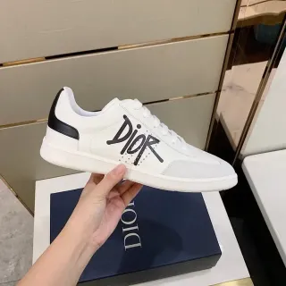 Dior B23 সাদা এবং কালো স্ক্রিপ্ট লোগো লাইফস্টাইল স্নিকার