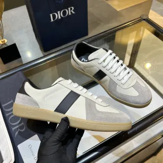 Dior B27 Off-White Noir Gris Gomme Sneakers Lifestyle