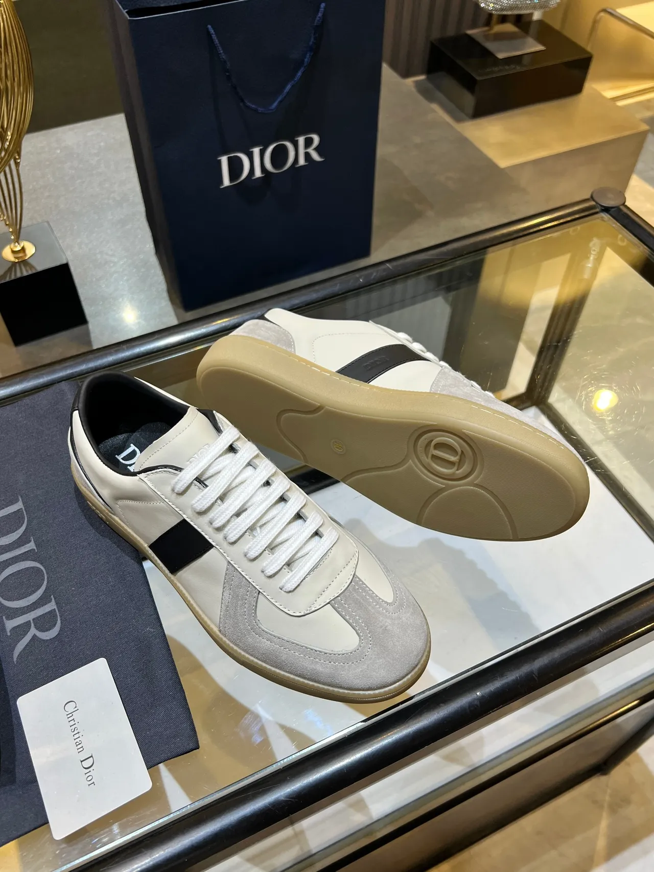 Dior B27 অফ-হোয়াইট কালো ধূসর গাম লাইফস্টাইল স্নিকার 2