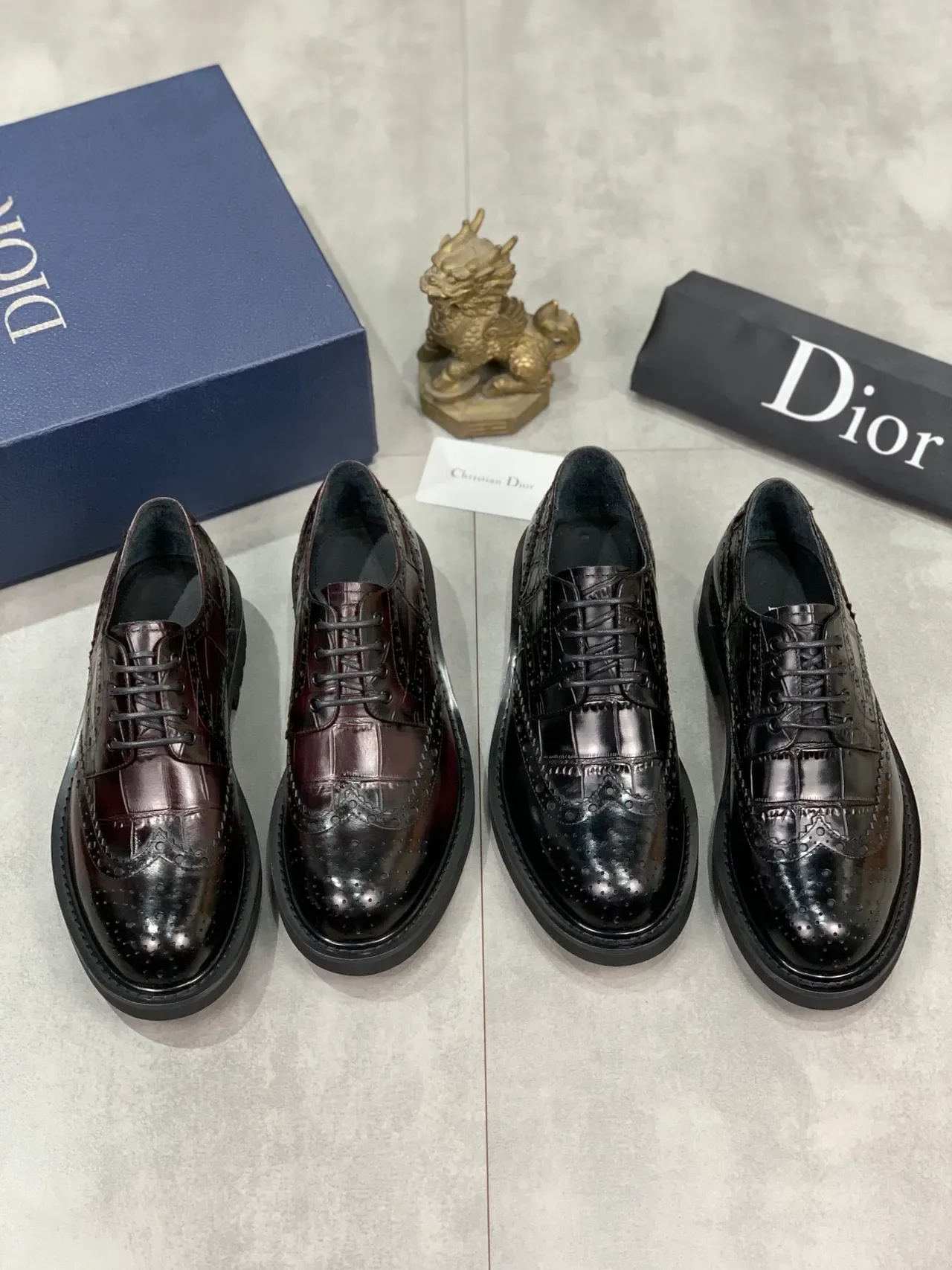 Dior Negro Wingtip Brogue de Cuero Patentado y Texturizado 2