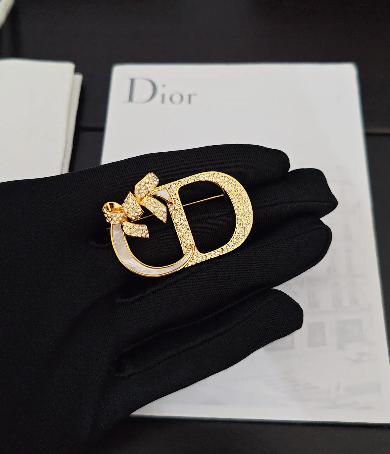 Dior CD Bow Crystal-Pavé Gold-Tone Brooch 4