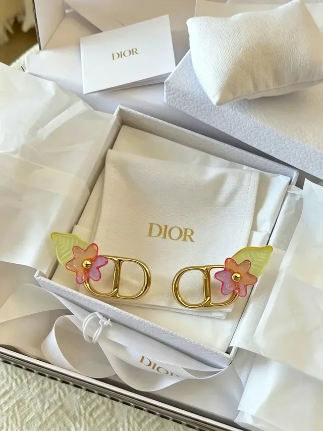 Dior Doré Rose CD Logo Cadre Résine Translucide Fleurs Boucles d'oreilles 6