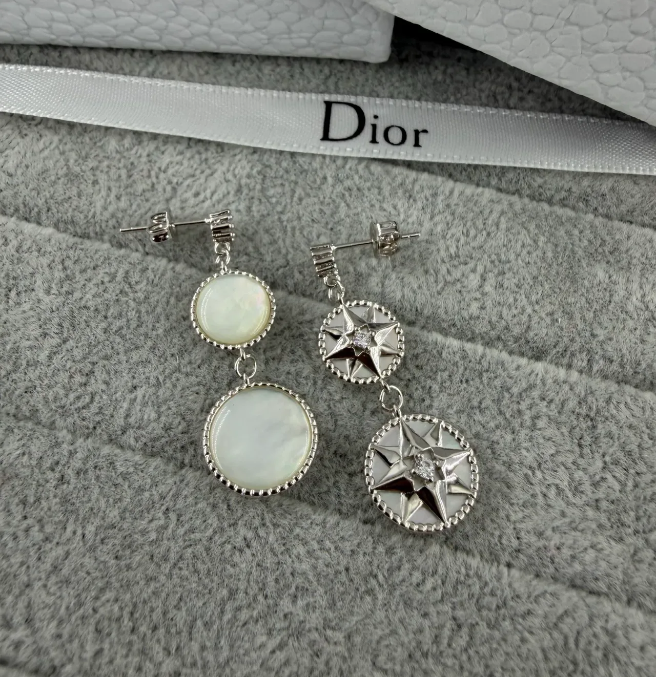 Dior Pendientes oro plata doble niveles motivo brújula estrella madreperla incrustado 2