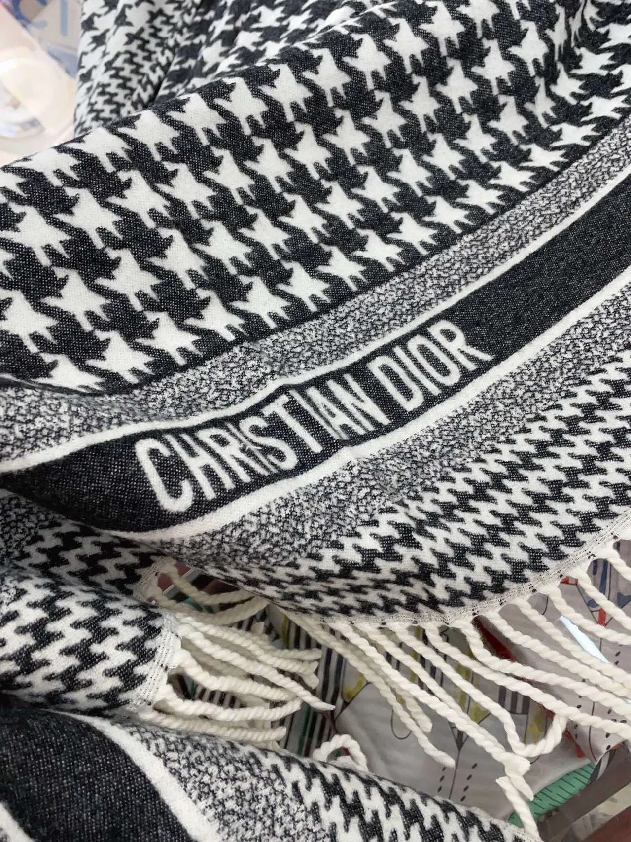 Dior 千鸟纹 针织羊绒围巾 9