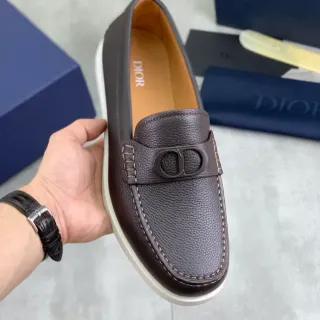 Dior 棕米色 磨砂皮革 CD Logo 扣 樂福鞋