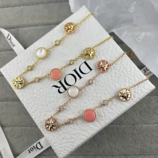 Dior Rose des Vents 金色星辰珍珠手链