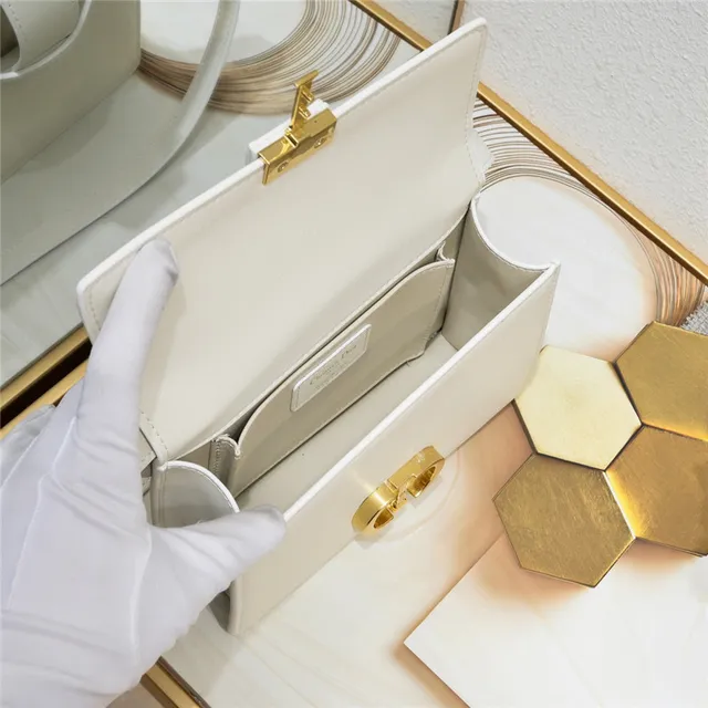 Dior سرج أسود ذهبي مهيكل مستطيل طي CD قفل دوران سرج حقيبة 4
