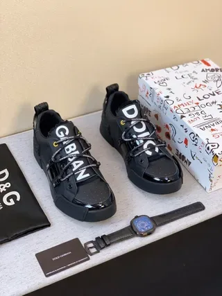 Dolce & Gabbana Sneakers à lacets logo, noirs, brillants, avec bride au orteil 5