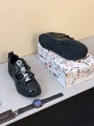 Dolce & Gabbana Sneakers à lacets logo, noirs, brillants, avec bride au orteil 9
