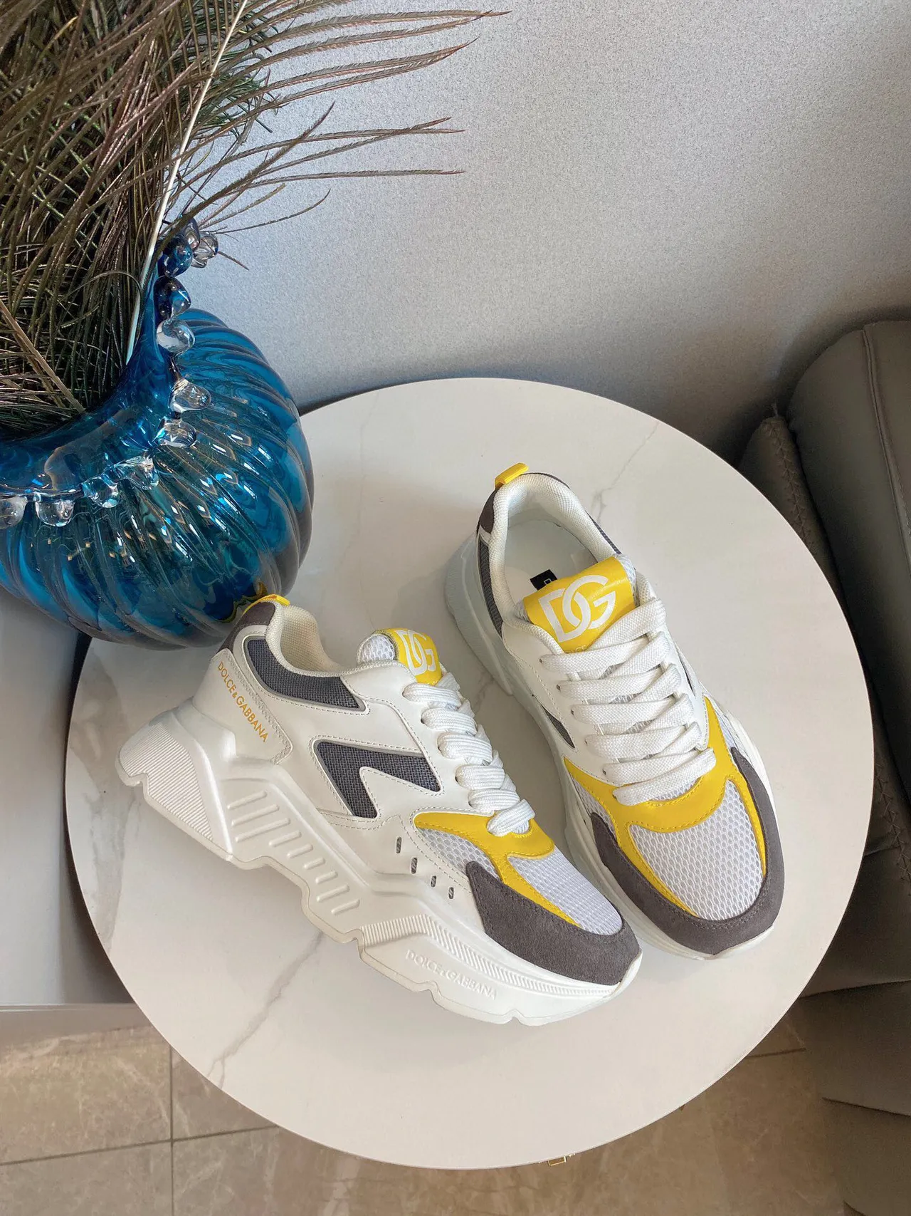Dolce & Gabbana Portofino sneakers chunky semelle blanche jaune blocage couleur asymétrique 9