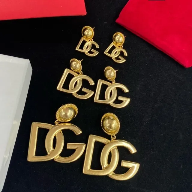 Dolce & Gabbana DG Logo সোনালি ড্রপ কানের দুল 2