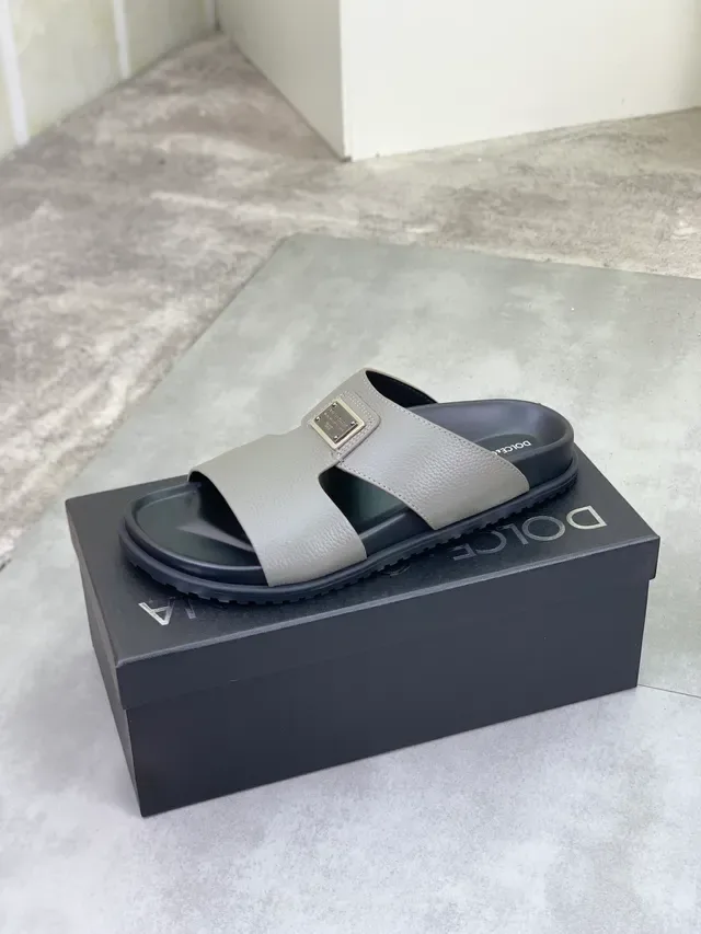 Dolce & Gabbana Sandales à Double Bride en Cuir Granulé Gris 4