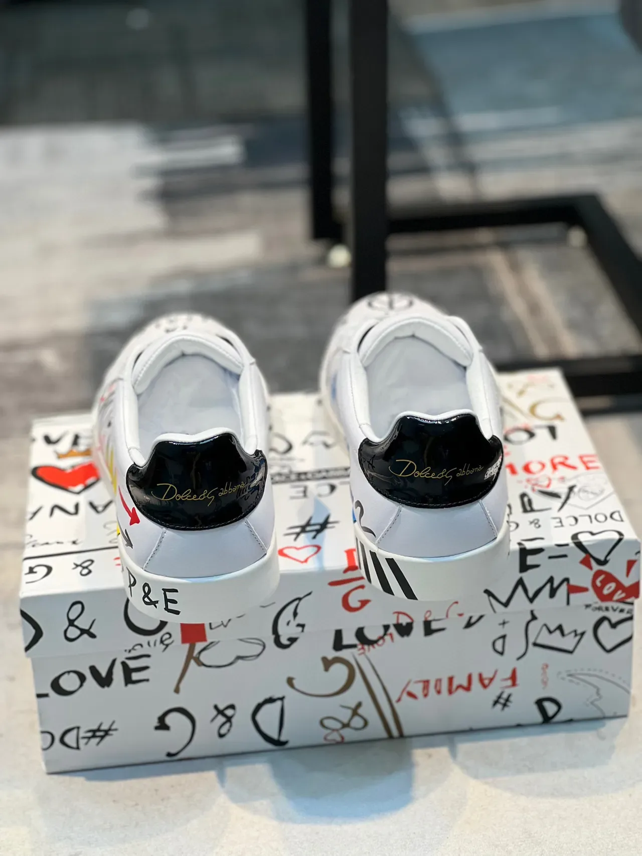 Dolce & Gabbana NS1 Graffiti Sneakers Lifestyle en Cuir Blanc 2