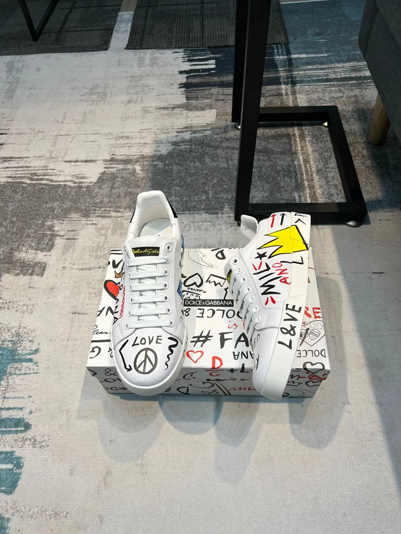 Dolce & Gabbana NS1 Graffiti Sneakers Lifestyle en Cuir Blanc 4