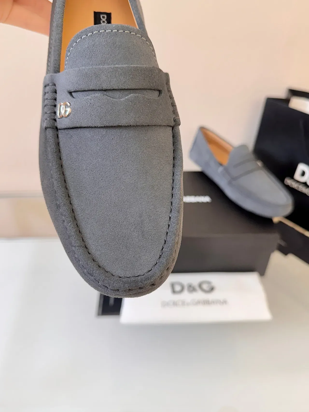 Dolce & Gabbana mocassim penny cinza bege camurça correia 3