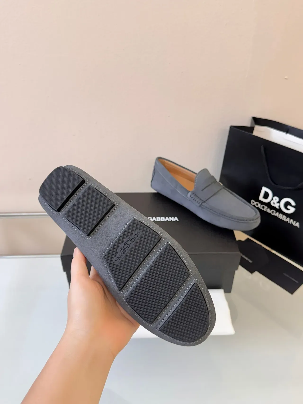 Dolce & Gabbana mocassim penny cinza bege camurça correia 5