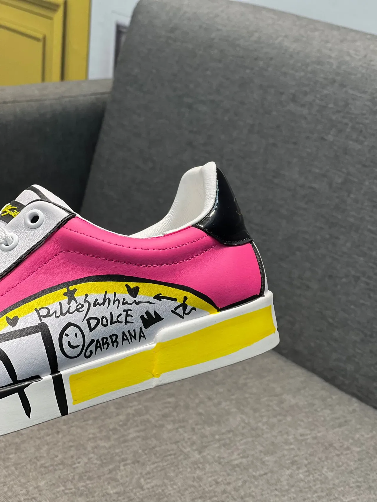 Dolce & Gabbana Portofino Chaussures Lifestyle Blanches Roses Graffiti-Print à col bas 8