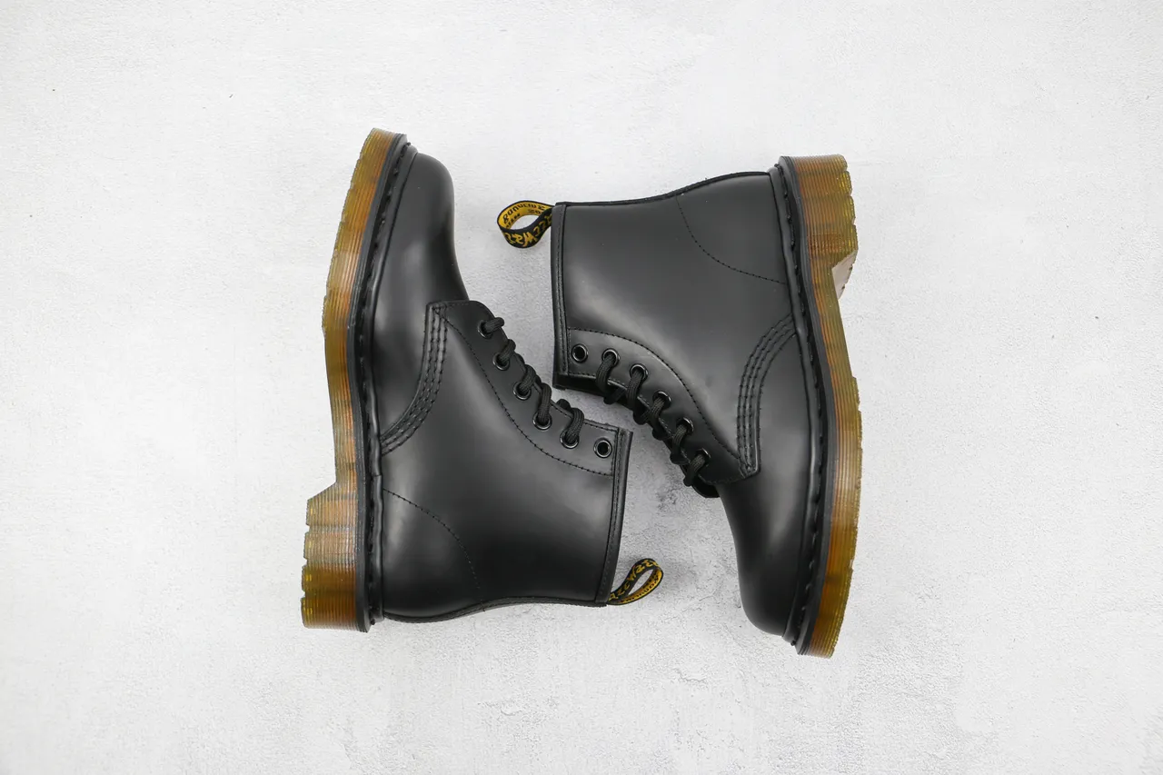 Dr. Martens 1460 Bota Negra Cuero Suave Martin 9