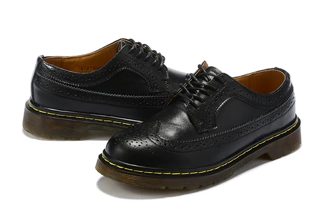 Dr. Martens 1461 ब्रॉग काला सफेद दो-टोन विंगटिप ब्रॉग 2