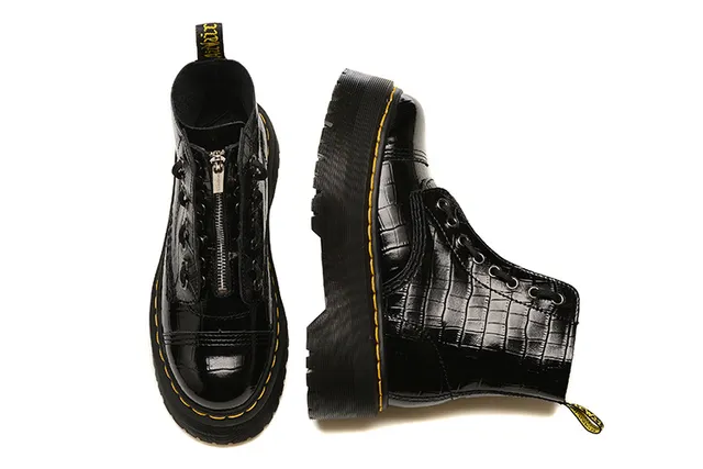 Dr. Martens Bottes Martin Noir Jaune Cuir Brillant Embossé Croc Sola de Plataforma 2