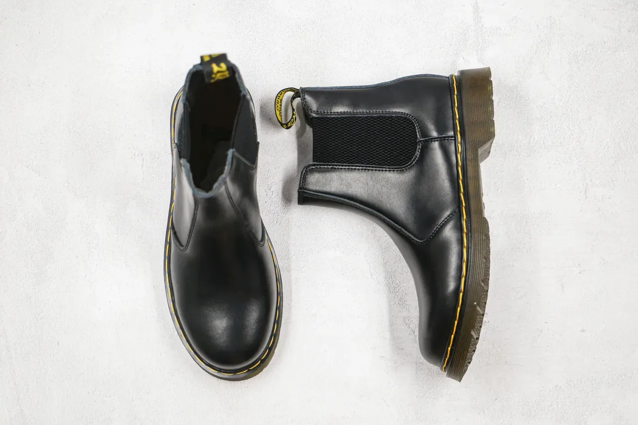 Dr. Martens चेल्सी बूट काले पीले चिकनी चमड़ी वेल्ट स्टीचिंग चेल्सी बूट 8