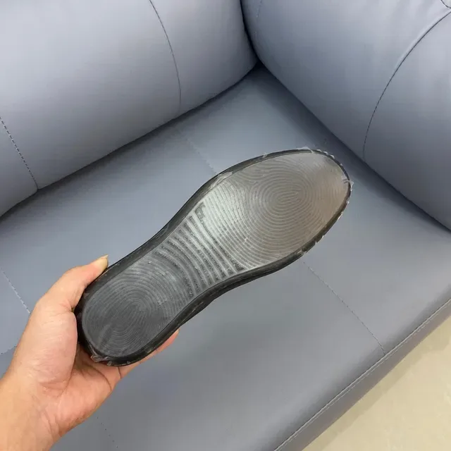 Emporio Armani Mocassins Noir Jaune Cuir Slip-On Brodé Logo Aigle 3