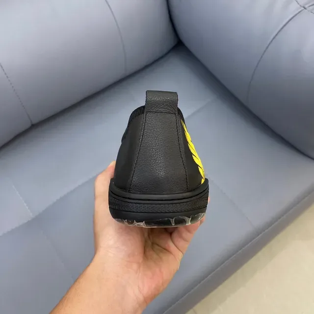 Emporio Armani Mocassins Noir Jaune Cuir Slip-On Brodé Logo Aigle 4