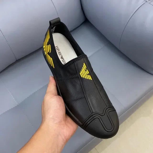 Emporio Armani Mocassins Noir Jaune Cuir Slip-On Brodé Logo Aigle 5