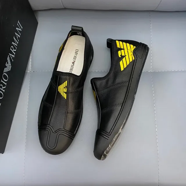 Emporio Armani Mocassins Noir Jaune Cuir Slip-On Brodé Logo Aigle 7