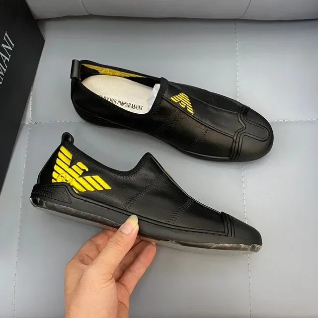 Emporio Armani Mocassins Noir Jaune Cuir Slip-On Brodé Logo Aigle 8