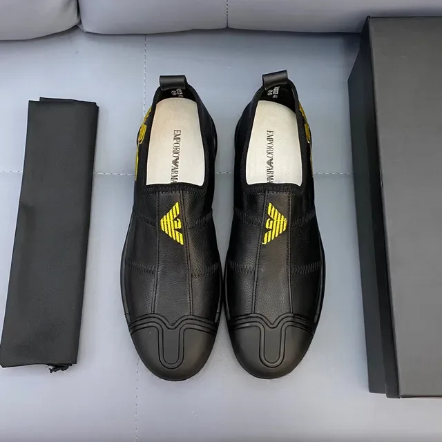 Emporio Armani Mocassins Noir Jaune Cuir Slip-On Brodé Logo Aigle 9