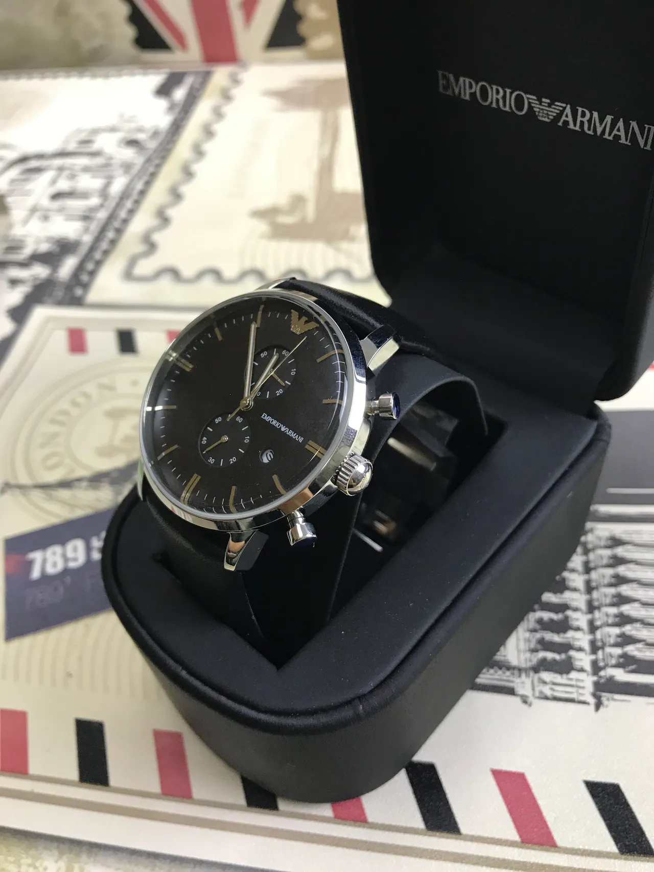 Emporio Armani كرونوغراف وجه أسود كوارتز ساعة 11