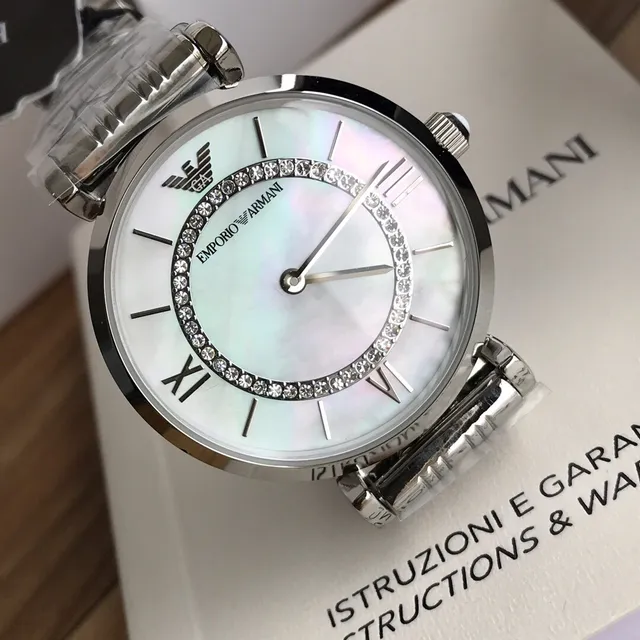 Emporio Armani Classic فضي أبيض حالة مستديرة تاج أم الؤلؤ كوارتز 15