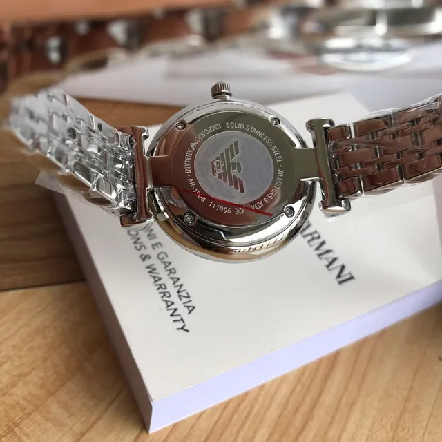 Emporio Armani Classic فضي أبيض حالة مستديرة تاج أم الؤلؤ كوارتز 4