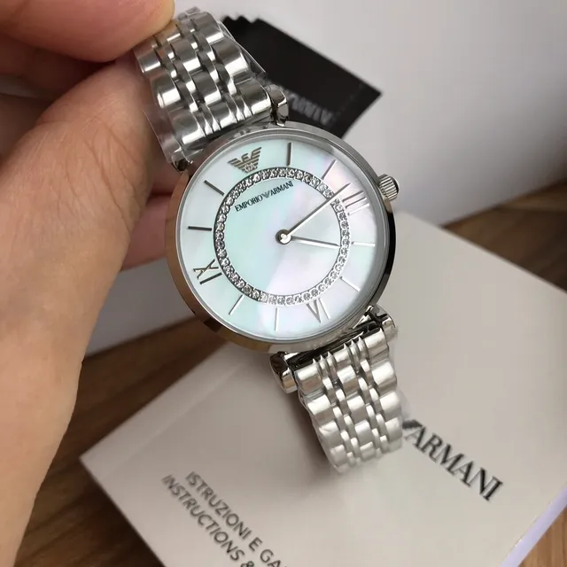 Emporio Armani Classic فضي أبيض حالة مستديرة تاج أم الؤلؤ كوارتز 5
