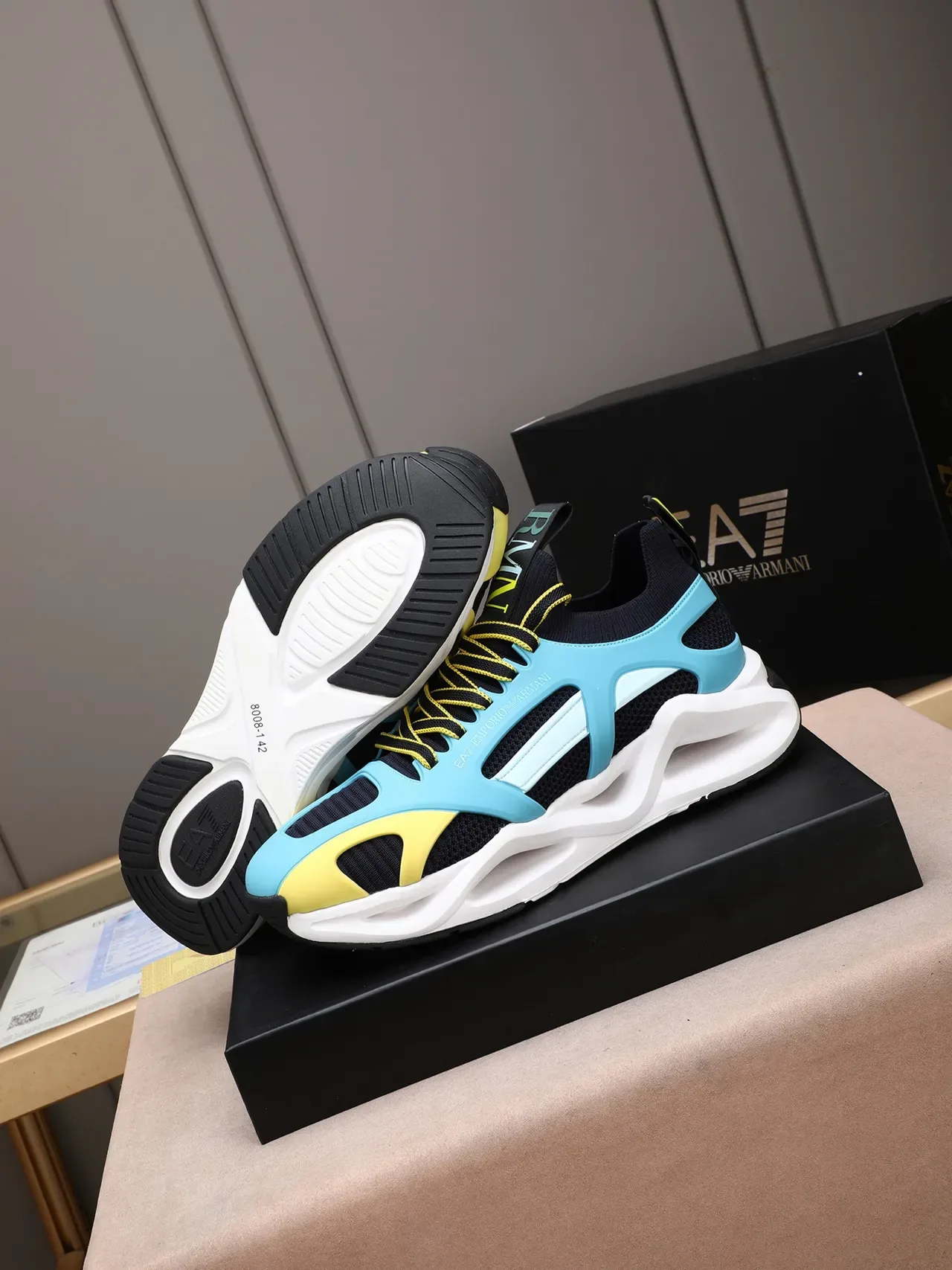 Emporio Armani EA7 Navy Sky Blue Lemon Yellow zapatillas lifestyle con cordones 4