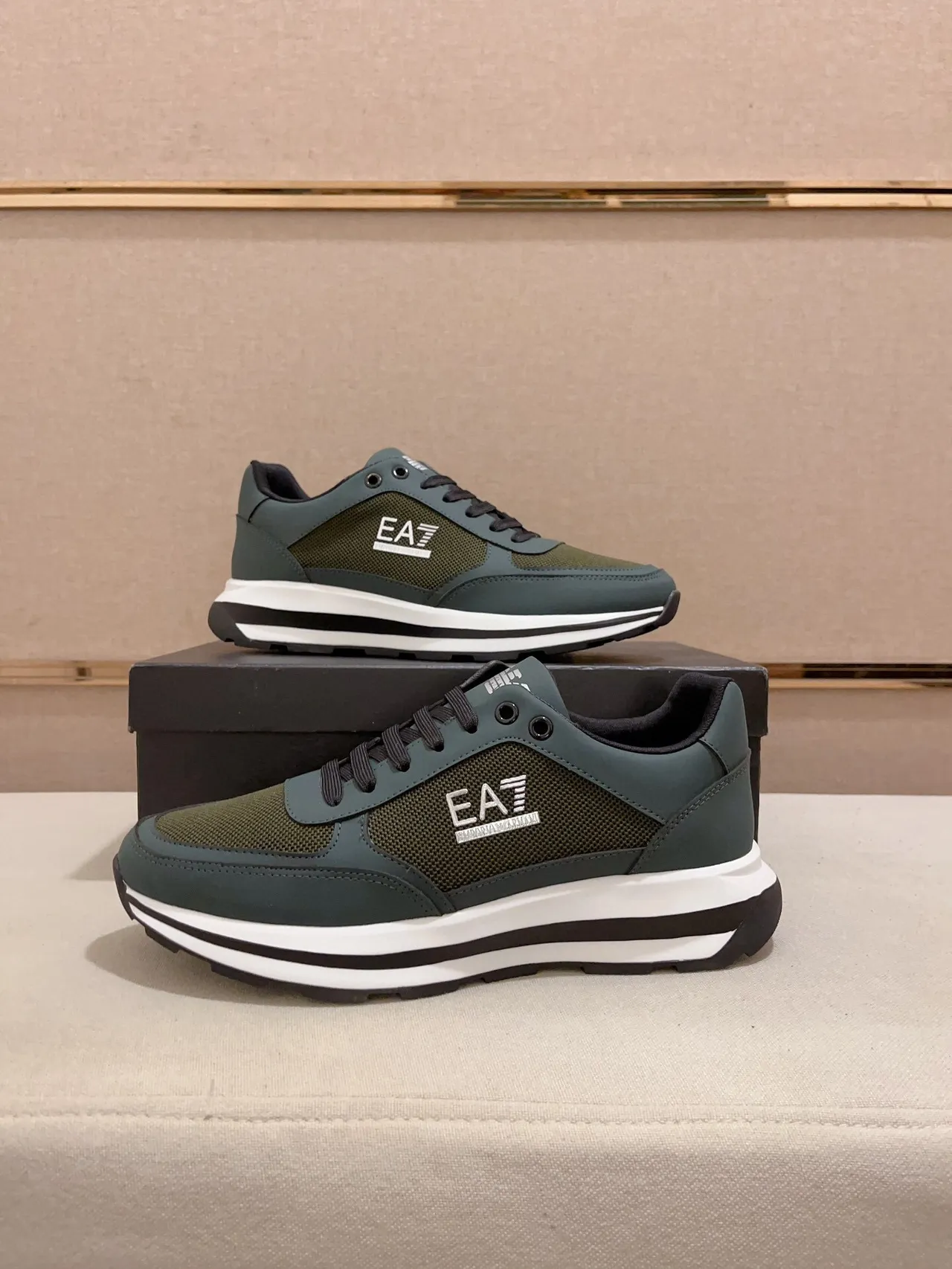 Emporio Armani EA7 双色绿白生活运动鞋 8