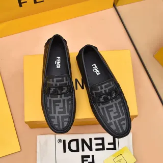 Fendi Bit Loafer 黑色和灰色 Monogram 乐福鞋