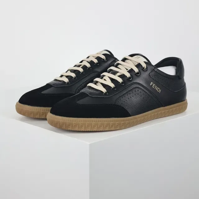 Fendi Chaussures Lifestyle Noires et Beiges en Cuir et Daim avec Lacets Plans 2