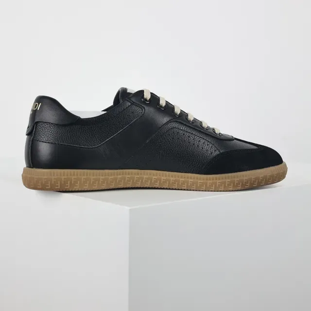 Fendi Chaussures Lifestyle Noires et Beiges en Cuir et Daim avec Lacets Plans 7