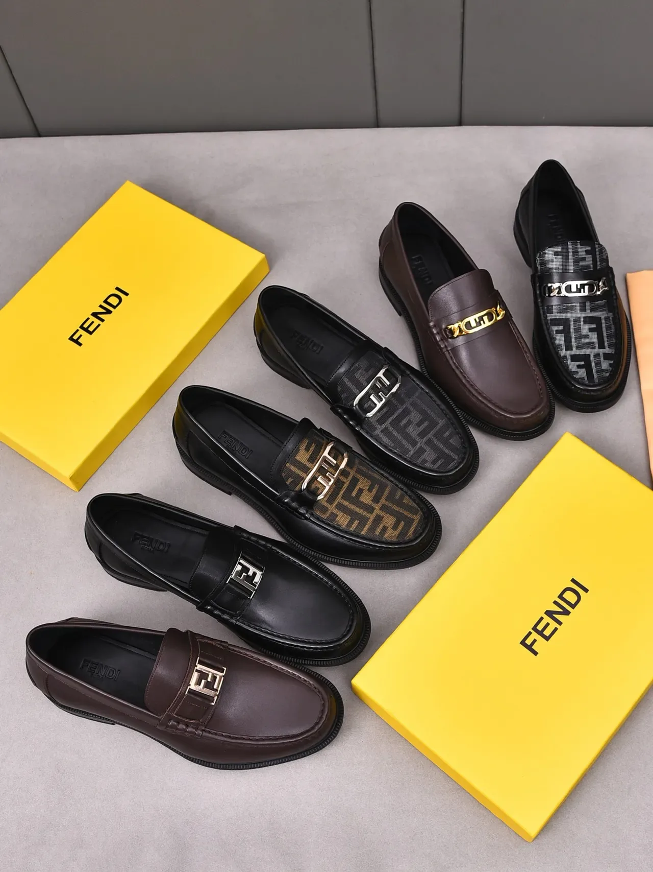 Fendi FF Loafer Marron Cuir Boucle Dorée 2