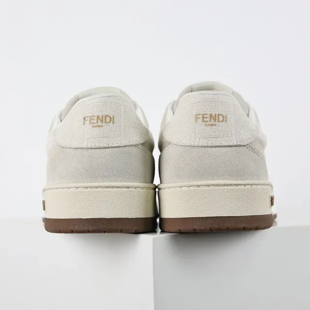 Fendi FF 米棕 层叠麂皮和纺织面料 压纹 Monogram 生活运动鞋 8