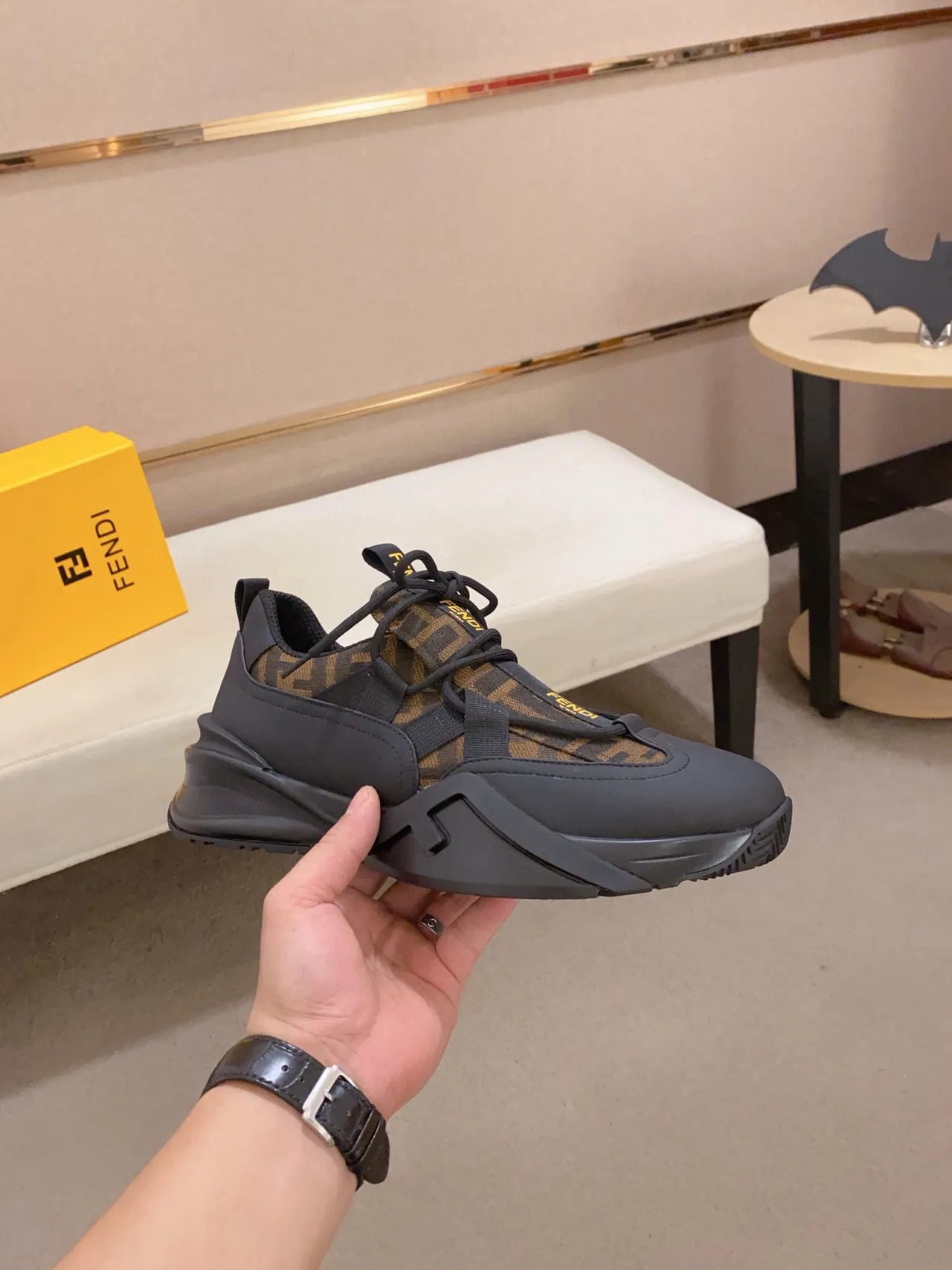 Fendi Runner काला और भूरा Monogram Chunky Sneakers 4