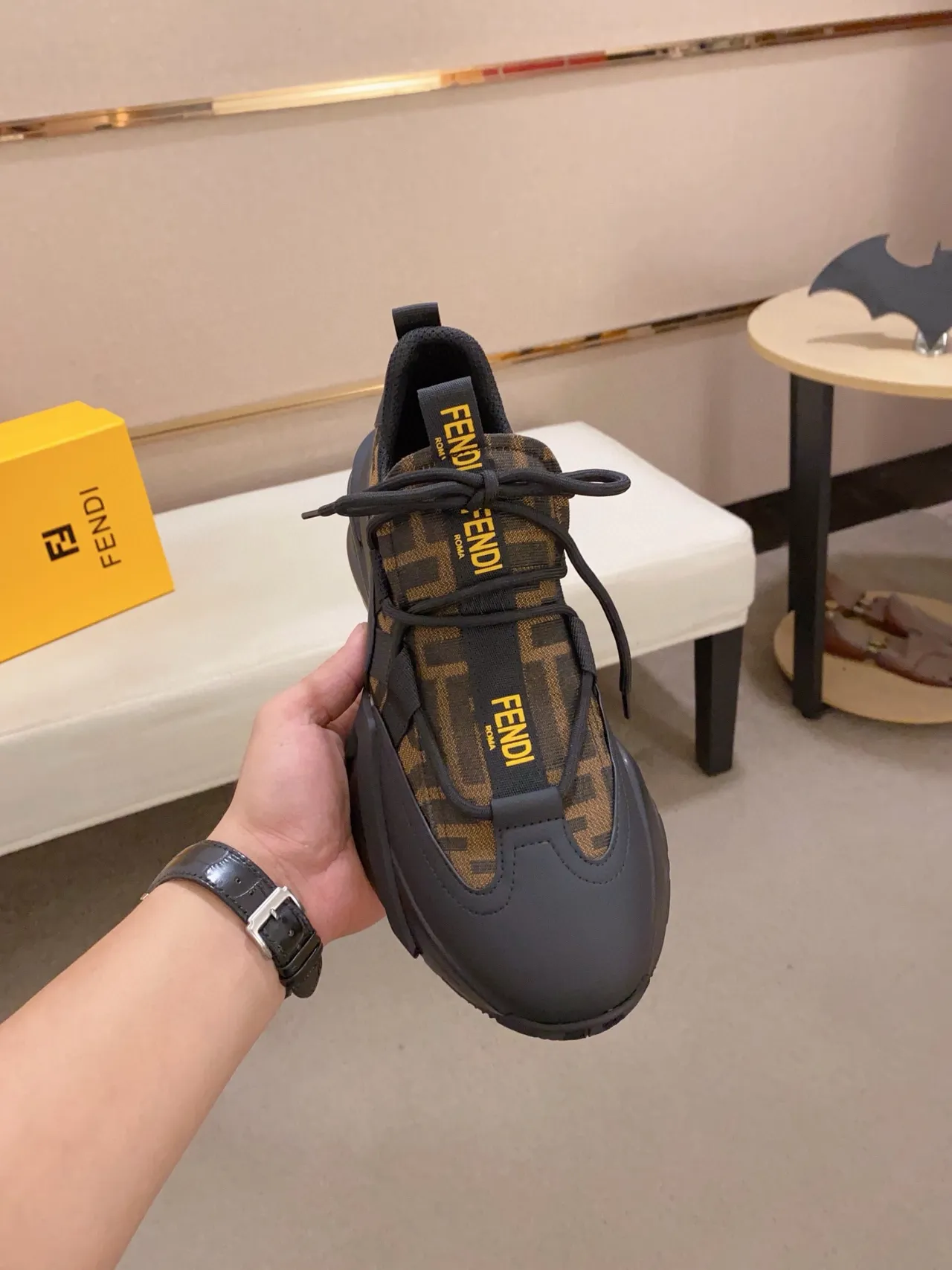 Fendi Runner काला और भूरा Monogram Chunky Sneakers 5