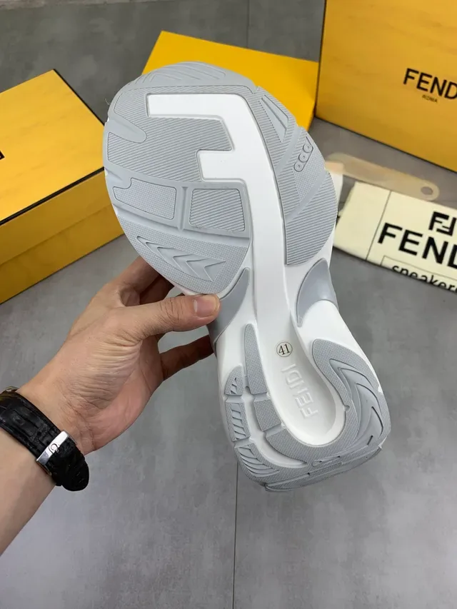 Fendi Runner Zapatillas Chunky Blancas y Grises 2