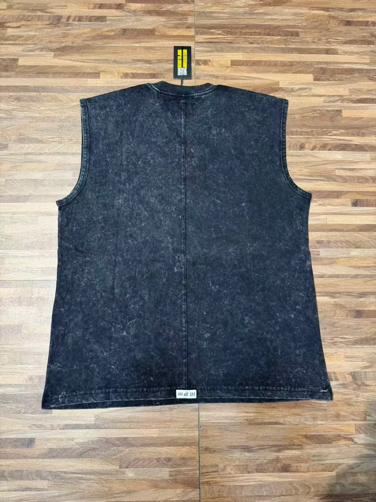 Débardeur Noir avec Impression Graphique Acid-Wash 6